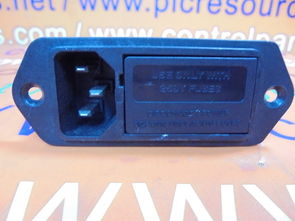 通信設備 連接世界的無形橋梁